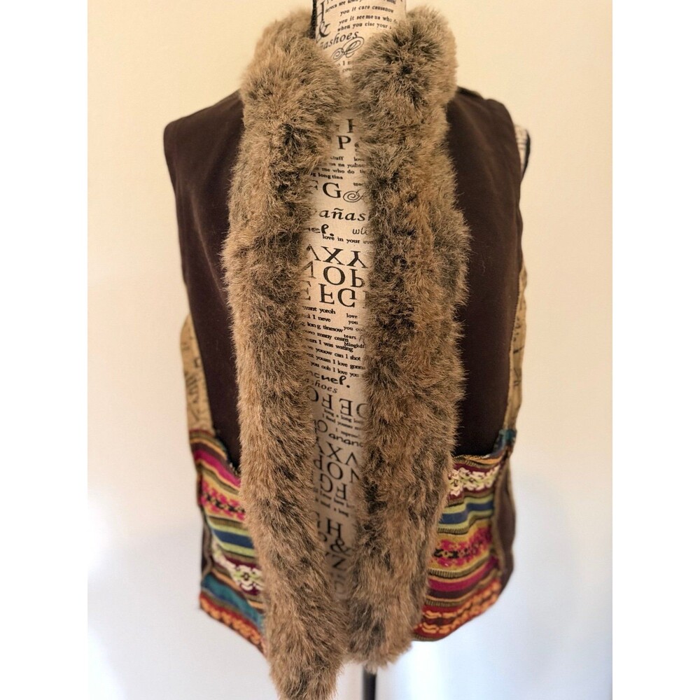Women's Faux Fur Trimmed Tribal Pattern Vest